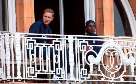 Stuart Broad Jofra Archer Lord's Ashes rain England Australia PA