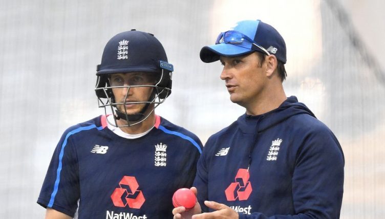 Joe Root Shane Bond England Ashes 2017 PA