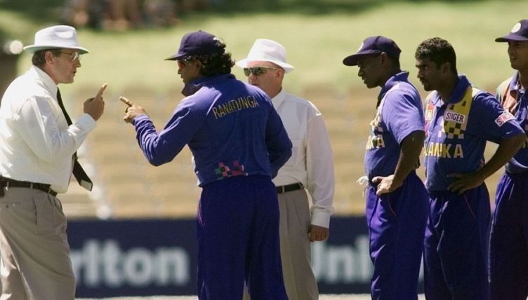 Ross Emerson Muttiah Muralitharan Arjuna Ranatunga PA