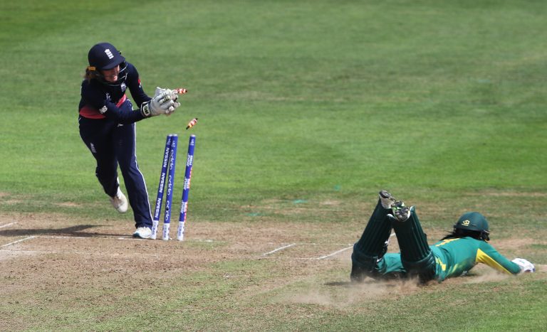 Sarah Taylor, left, is widely regarded as one of the best wicketkeepers in the world (David Davies/PA)