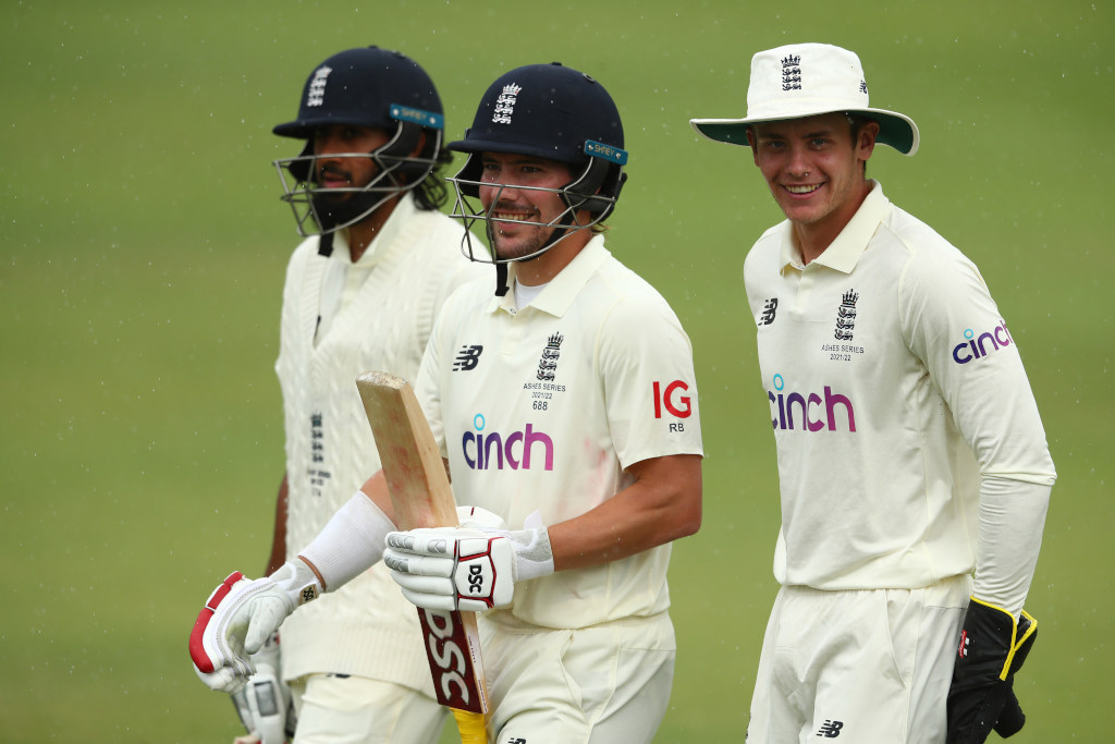 Wet weather ensures England’s Ashes warmup match has to be abandoned