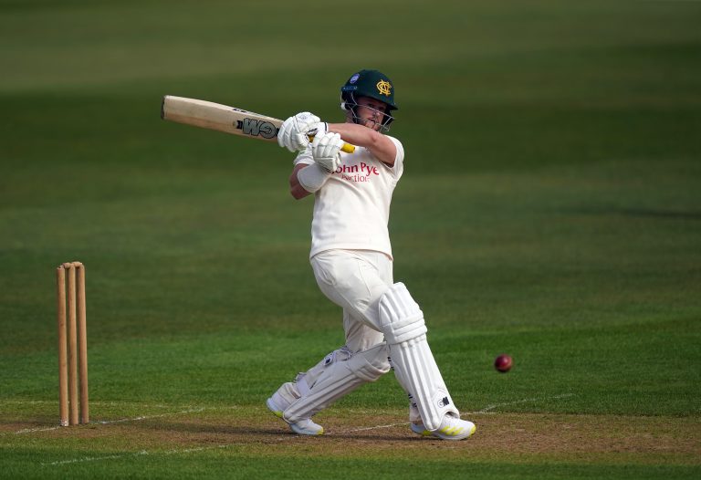 Ben Duckett scored 95 as Nottinghamshire finished day three with a lead of 147