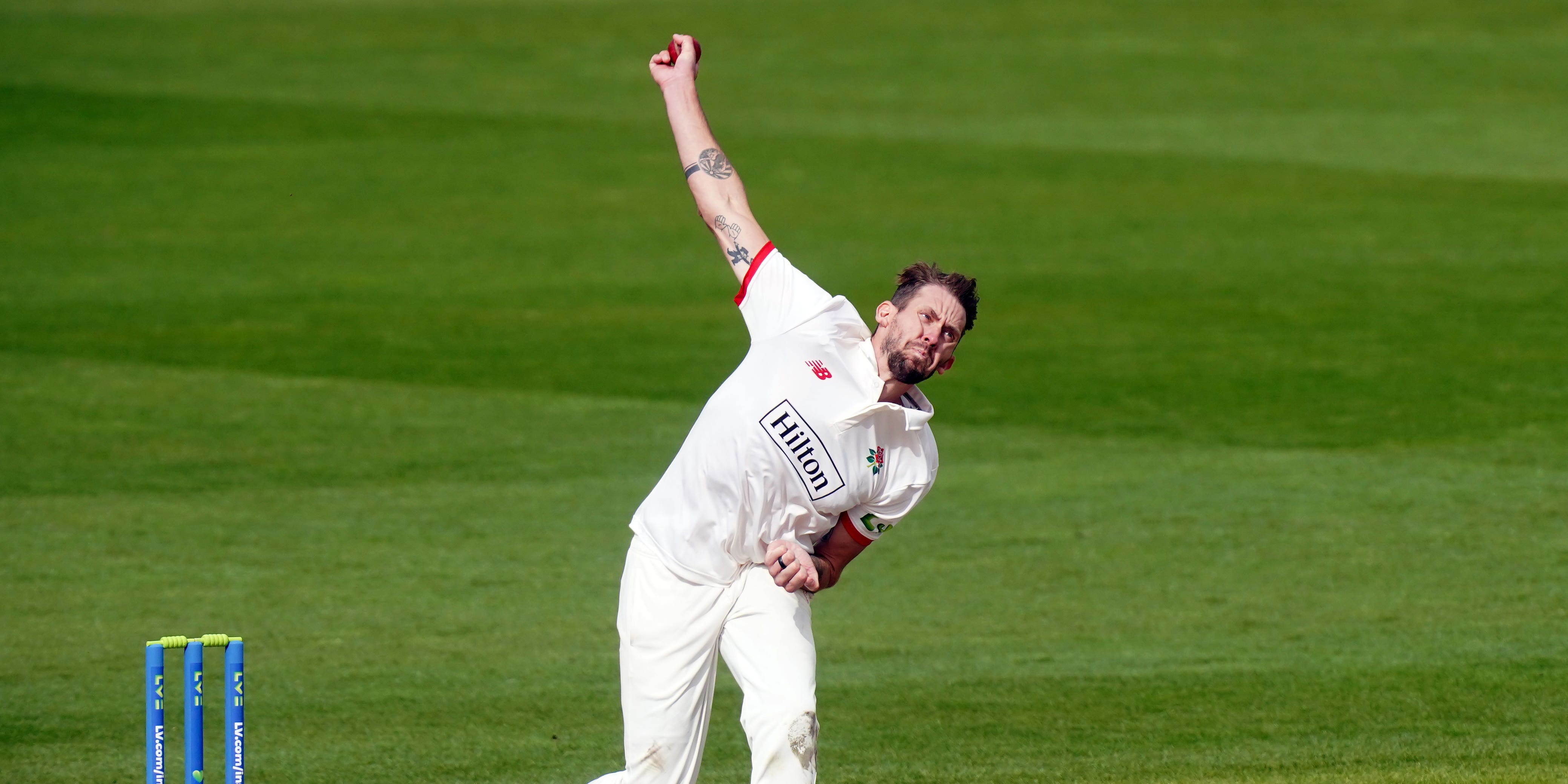 lancashire-waste-little-time-finishing-off-county-championship-leaders