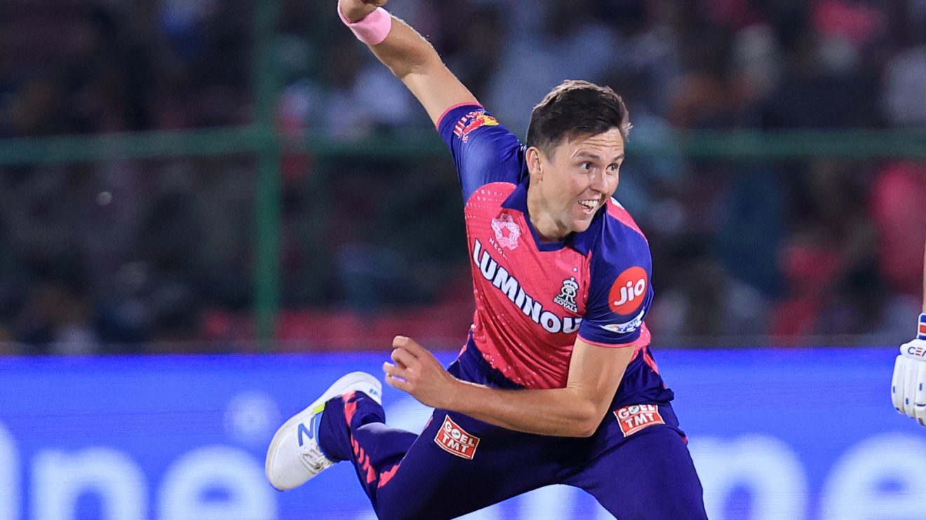 Trent Boults bowls in the IPL