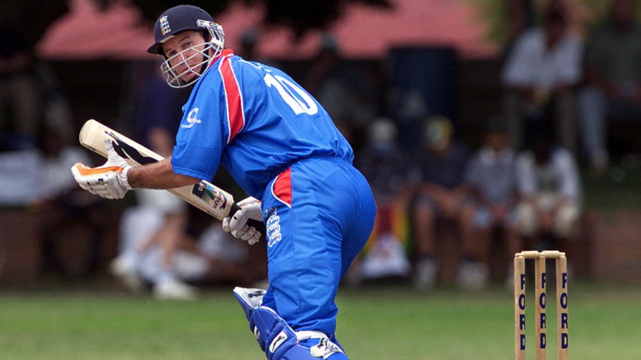 Graeme Hick bats