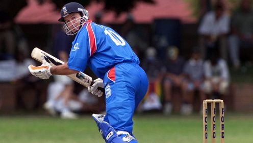 Graeme Hick bats