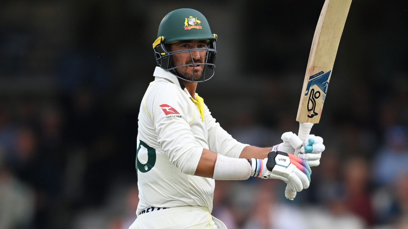 Mitchell Starc batting