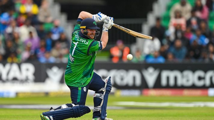 Paul Stirling bats