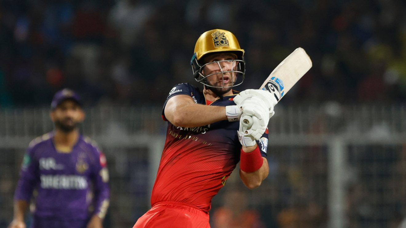 Liam Livingstone bats