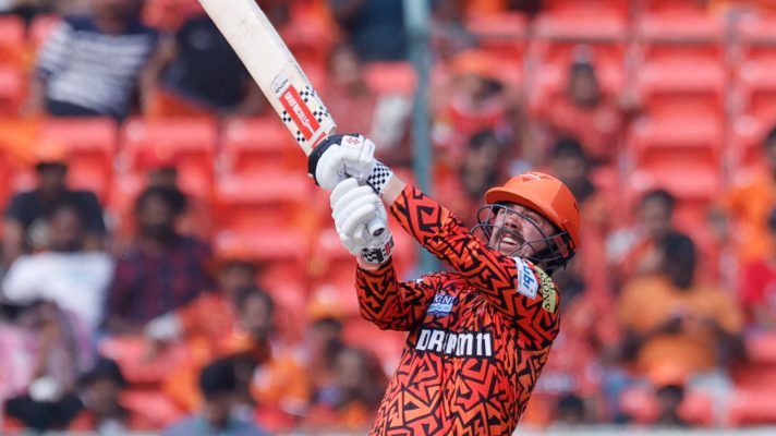 Which 2 international batters have already scored 500+ runs each in Major League Cricket, USA?