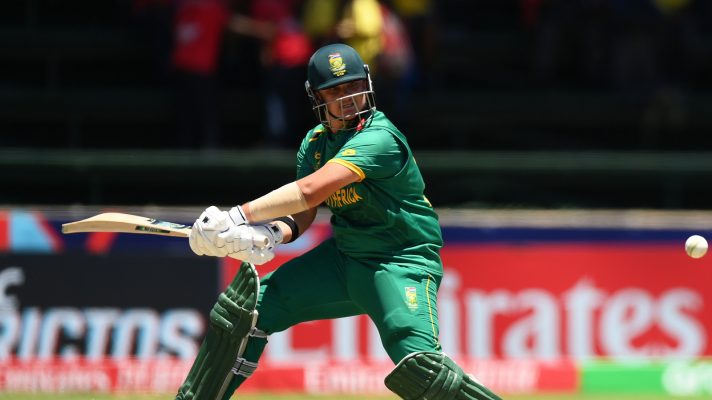 Lhuan-dre Pretorius bats