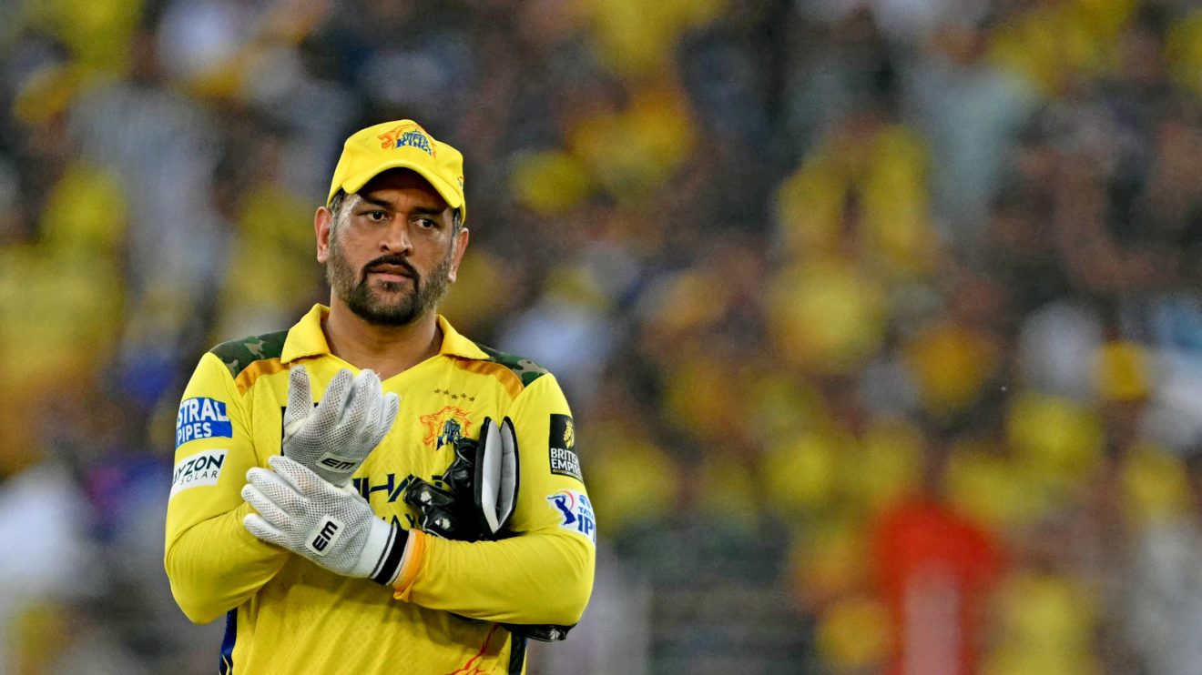 MS Dhoni looks