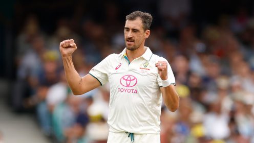Mitchell Starc celebrates