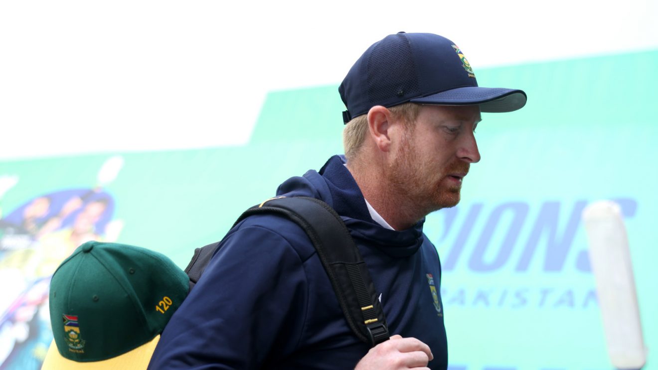 Heinrich Klaasen walks