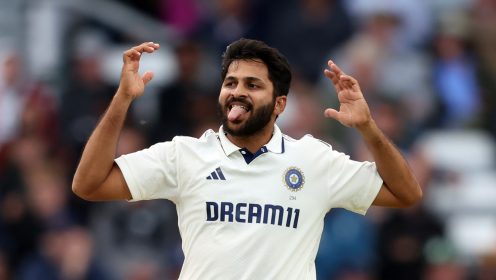 Shardul Thakur gestures