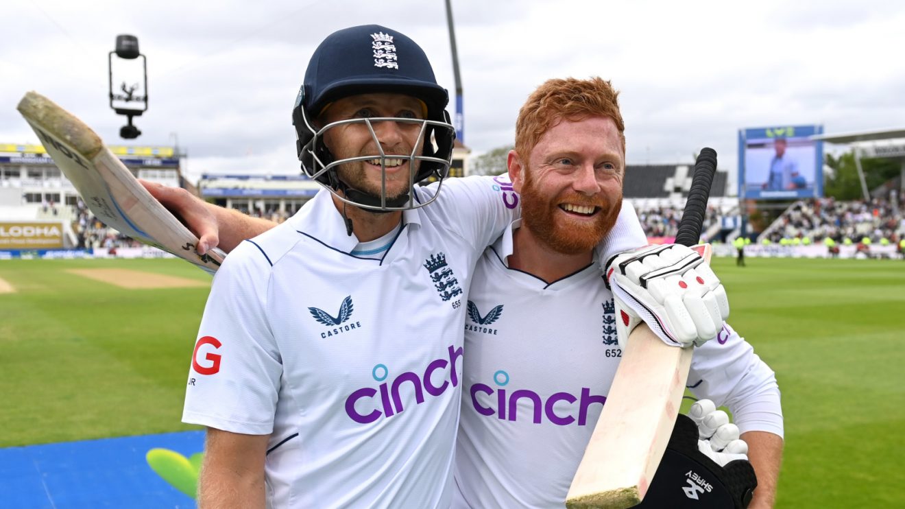 Joe Root and Jonny Bairstow celebrate
