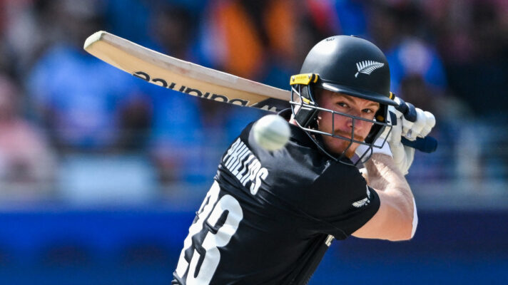 Glenn Phillips bats