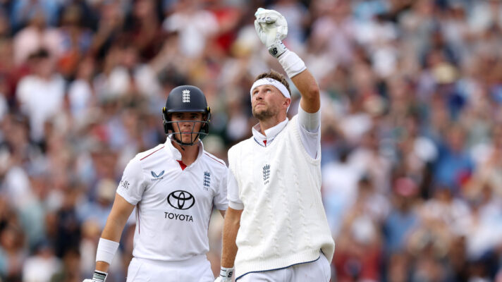 Joe Root celebrates