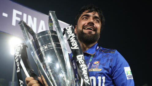 Rashid Khan holds SA20 trophy