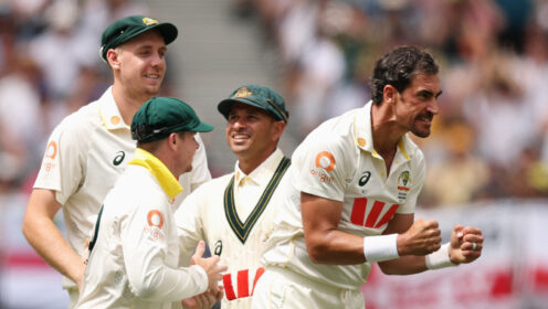 Mitchell Starc celebrates